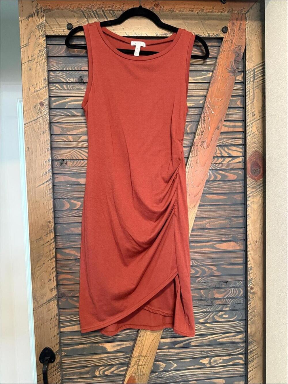 Leith Rust Sleeveless Ruched Mini Dress